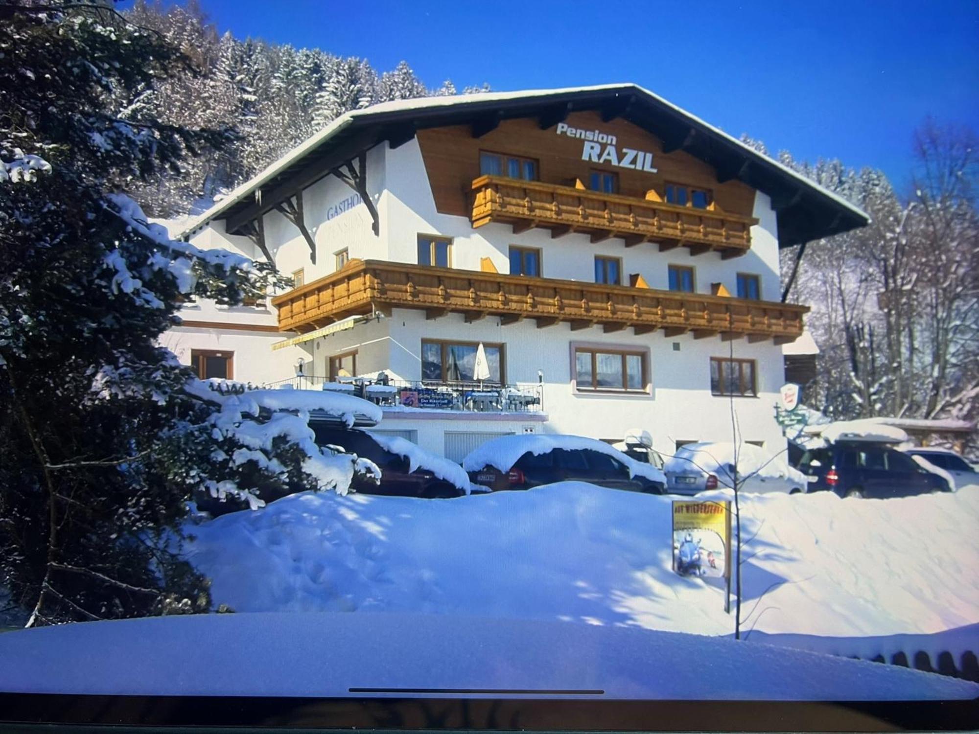 Pension Razil Ladis Kültér fotó